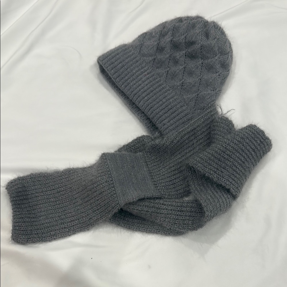 Cozy Gray Knit Kids Scarf and Hat Set